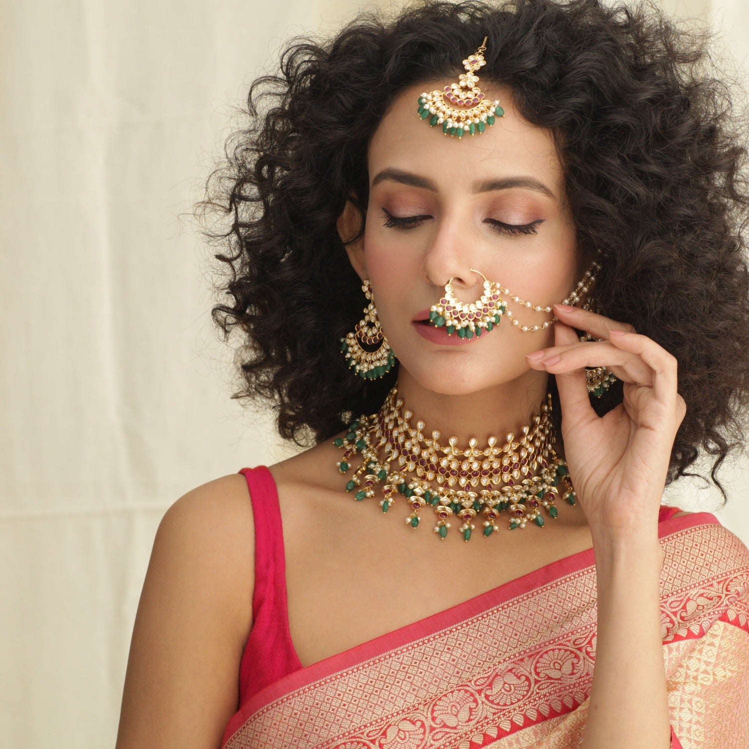 Jodha Akbar Bridal Polki Kundan Statement Set (Necklace, Earrings &  Maangtika)
