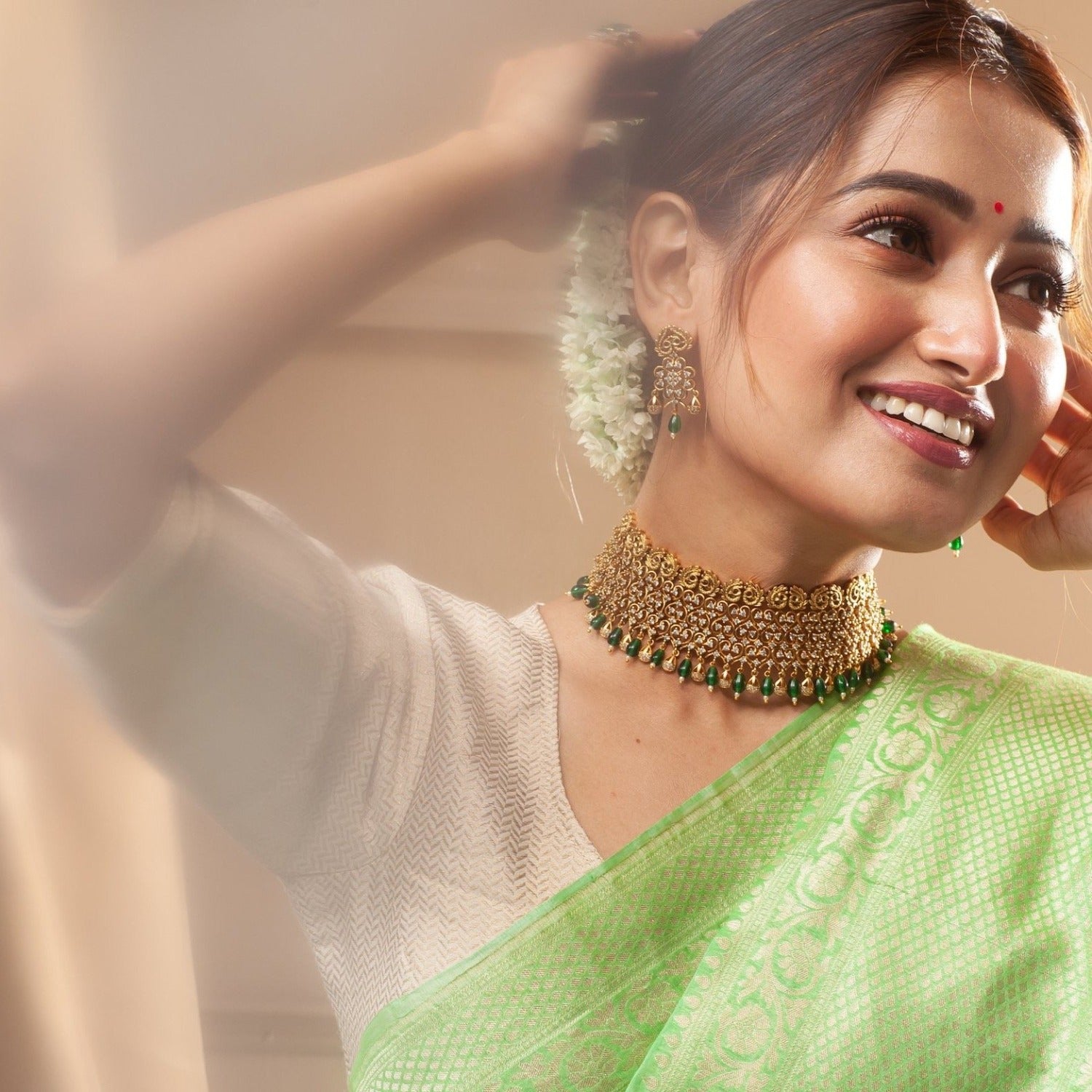 Choker And Saree 2024 | favors.com